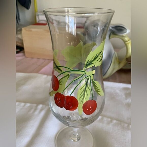 Oneida hand painted glassware - Picture 5 of 11